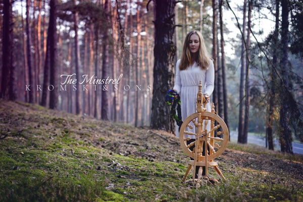 Kromski minstrel double treadle wheel. Upright castle style fairytale wheel 