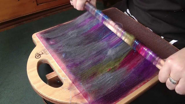 Ashford blending board and blending brush used together