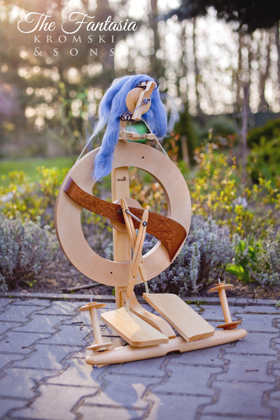 Kromski Fantasia spinning wheel, compact upright castle style spinning wheel for beginners and fine lace yarn spinning